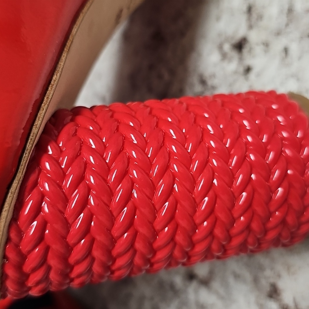 Chic Red Designer Women's Heels - Picture 4 of 12